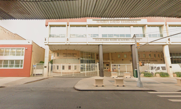 As NYC mayoral race heats up, a Jewish school is now requiring parents to show proof of voter registration