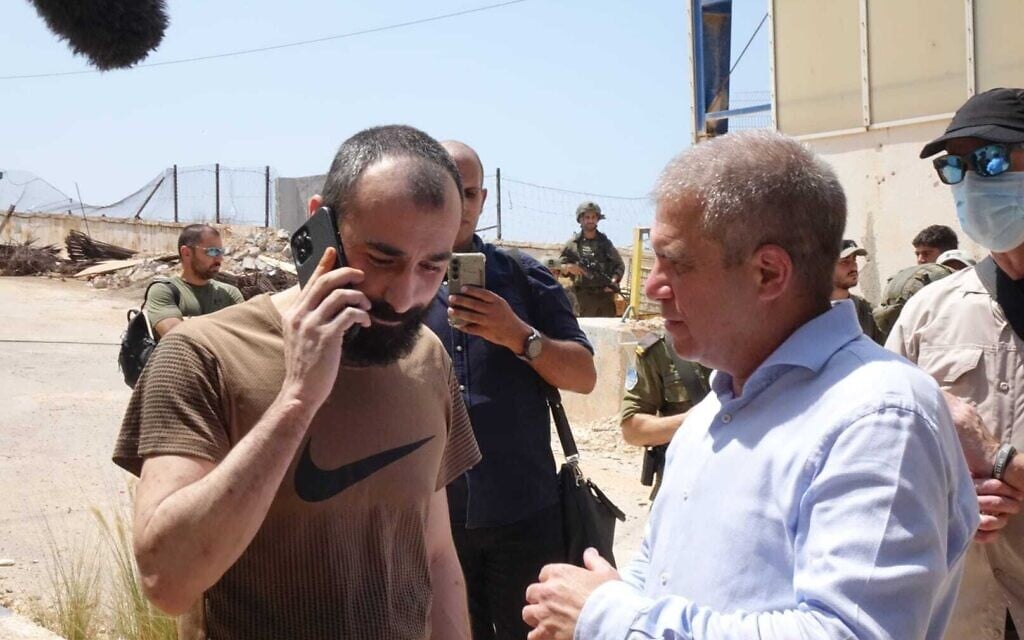 Lebanon hands over Israeli man jailed for past year; family didn’t know where he was