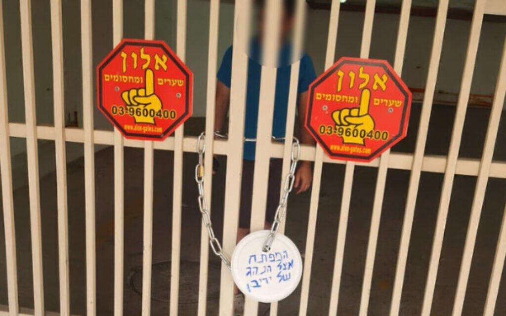 Protesters lock gate to Levin’s garage after he shut AG out of her office