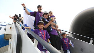 First post-October 7 charter flight brings 225 new immigrants to Israel