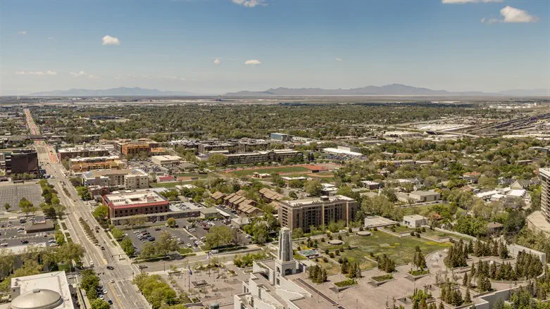 Bomb placed under Utah news vehicle in failed terror attack