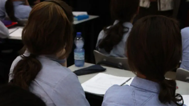 Shas spokesman reveals: Why the law for regional enrollment stalled
