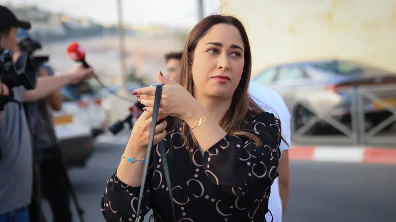 Police raid Minister May Golan’s office