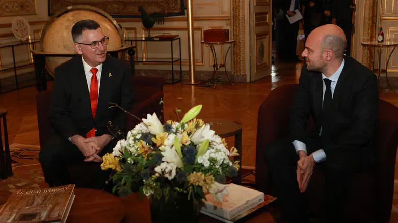 Sa’ar, French FM clash over Macron’s Palestinian Authority policy