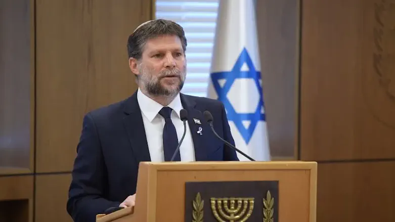 Smotrich orders: 900 million shekels from PA – for terror victims
