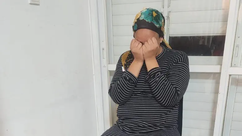 Help a paralyzed woman preserve last shreds of dignity