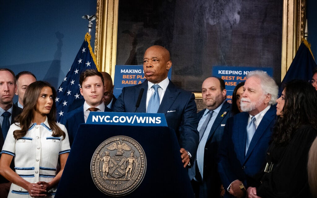 NYC Mayor Eric Adams drops reelection bid, boosting pro-Israel Cuomo against Mamdani