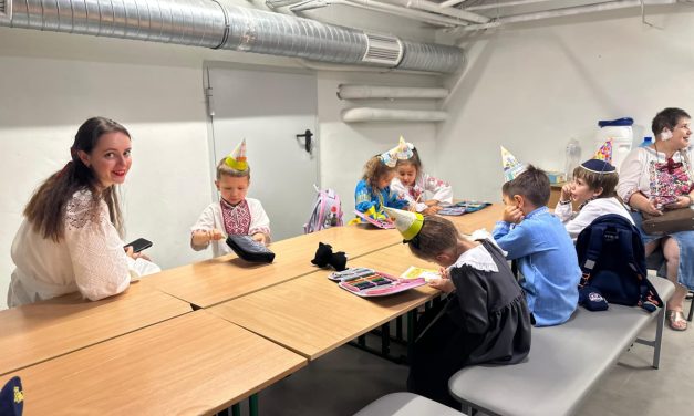 Air-raid sirens interrupt ‘First Bell’ as Jewish schools open across Ukraine