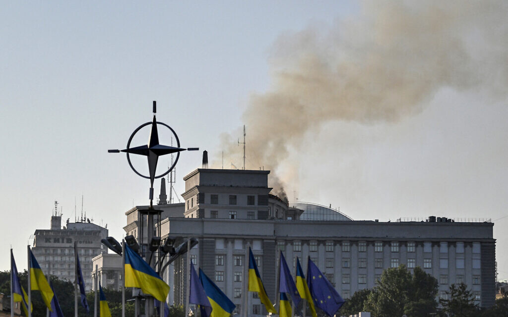 Ukraine government building hit in biggest overnight Russian strike