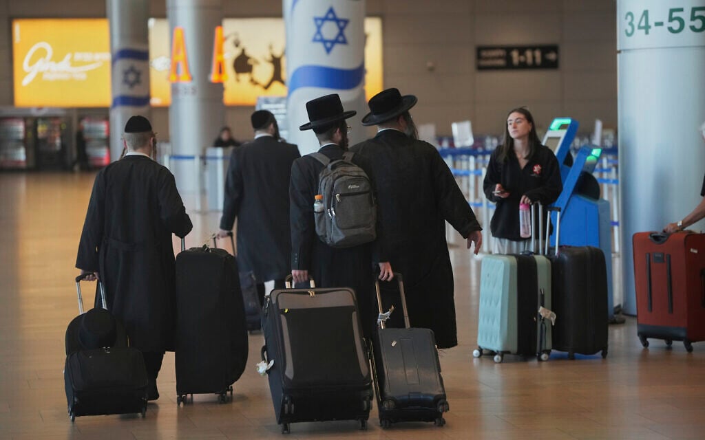 Another 25 Haredi draft dodgers said detained at airport trying to head to Uman