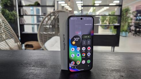 Can Google’s bulkier Pixel 10 win the flagship race?