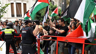 ‘The Prime Minister is using Israel as a distraction from the crises in Spain’