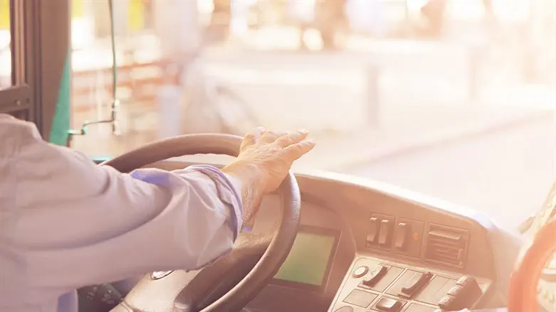 Netanya bus driver stabbed by teens