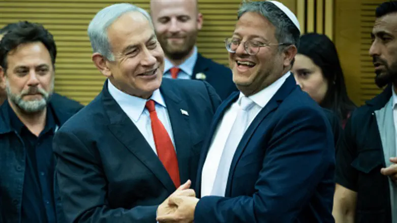 Poll: Right-wing bloc holds steady, opposition weakens