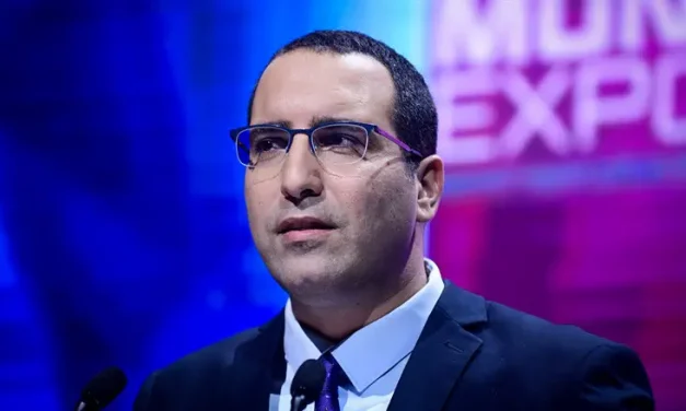 Channel 12 journalist: Netanyahu critics are ‘a violent and embarrassing cult’