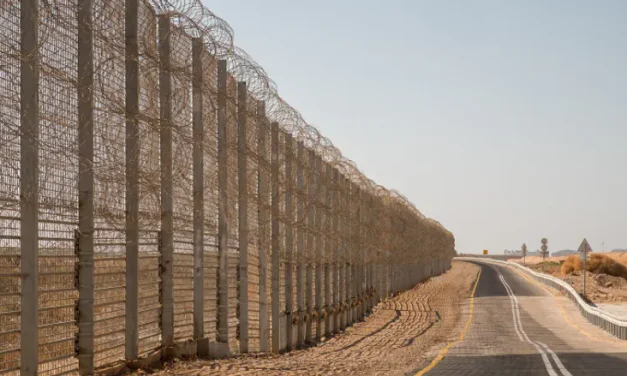 Defense Ministry to construct barrier along eastern border