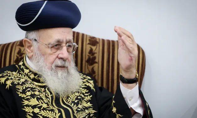 Rabbi Yosef lashes out against pro-conscription rabbi: ‘Not sure he’s really a rabbi’