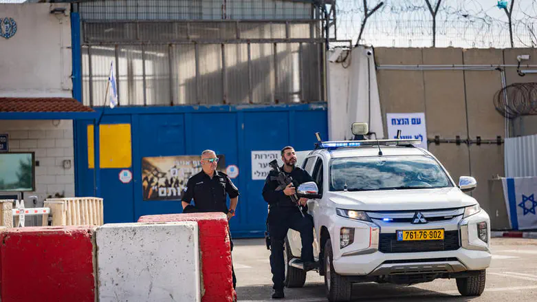 Government to approve release of 250 life-term prisoners