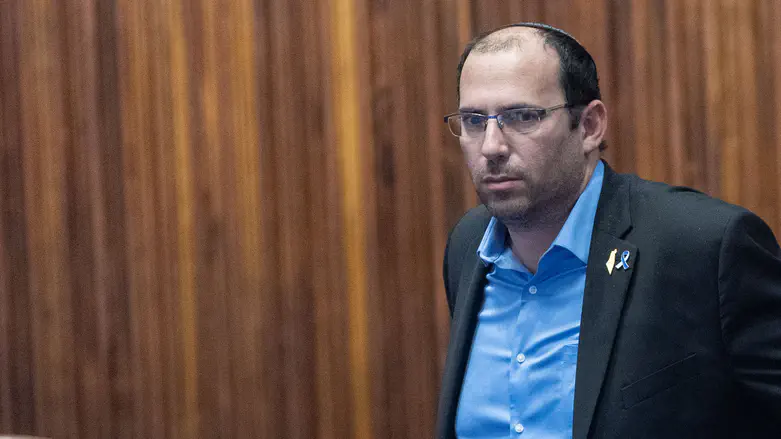 Coalition to advance bill to split AG’s position