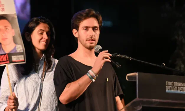 Captivity survivor to Trump: G-d sent you to save us, finalize the deal