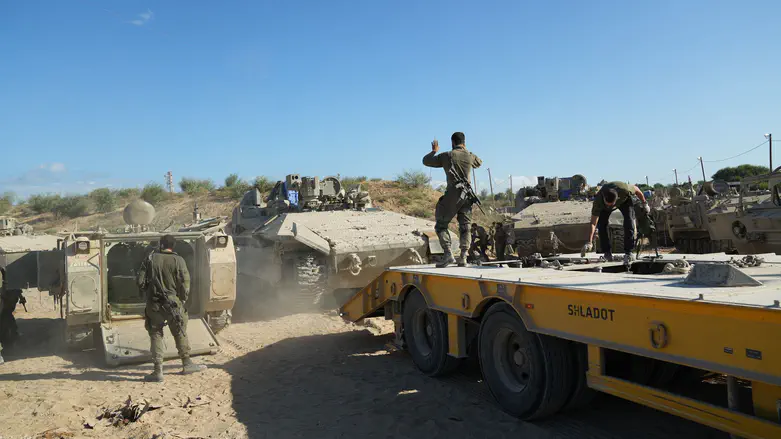 Watch: Troops deploy on new lines while singing and dancing