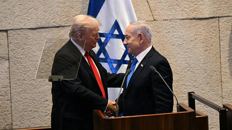 MKs Ayman Odeh & Ofer Cassif removed after disrupting Trump’s Knesset speech