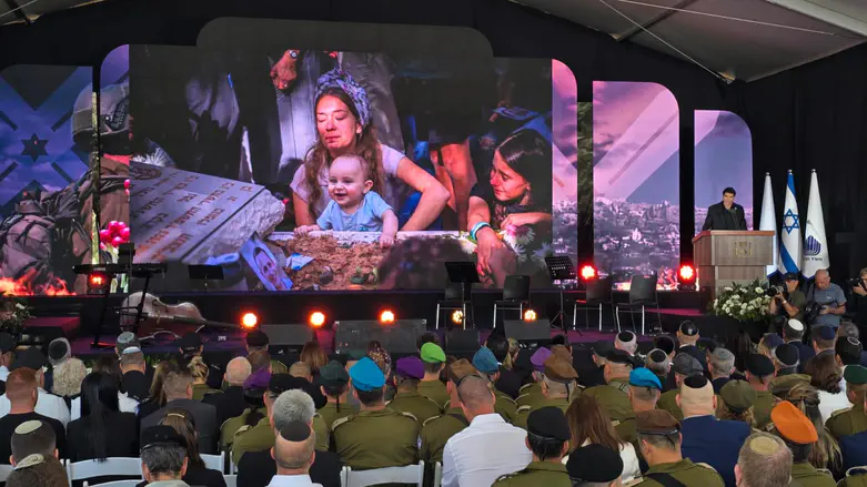Live from Mount Herzl: Memorial ceremony for those who fell in the war against Hamas