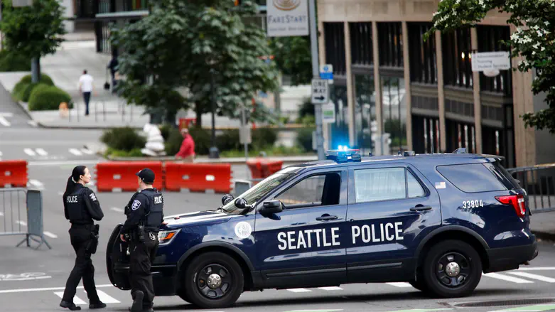 Man arrested in Seattle over alleged attack on elderly Jewish man