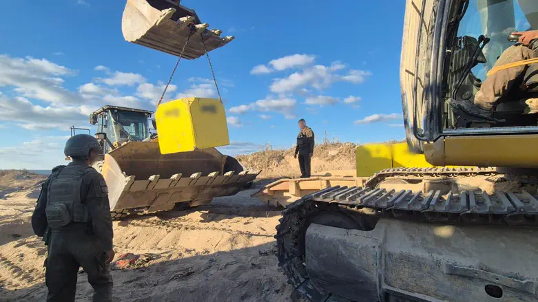 Watch: IDF forces mark Yellow Line in Gaza