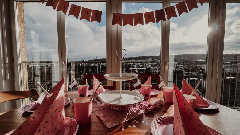 Soldiers Are Breaking Down: He Hid in the Bathroom at His Daughter’s 5th Birthday Party