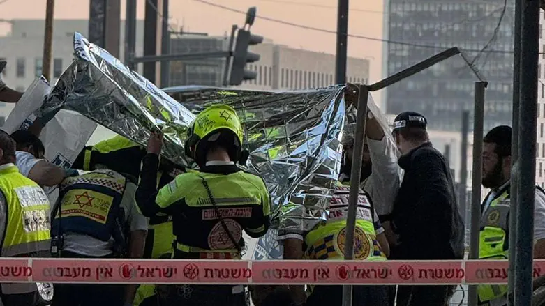 Teen falls to his death at haredi anti-conscription rally in Jerusalem