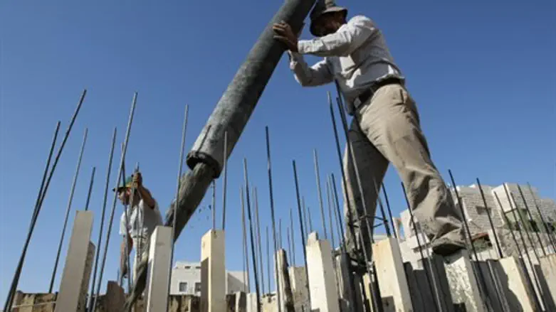 Regavim petition: Massive illegal building project in Walaja