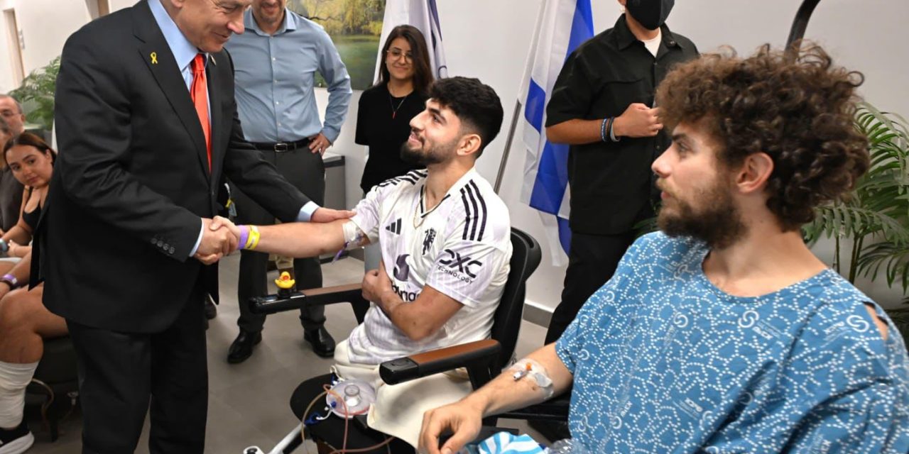 PM Netanyahu visits Sheba Medical Center ahead of hostage arrival