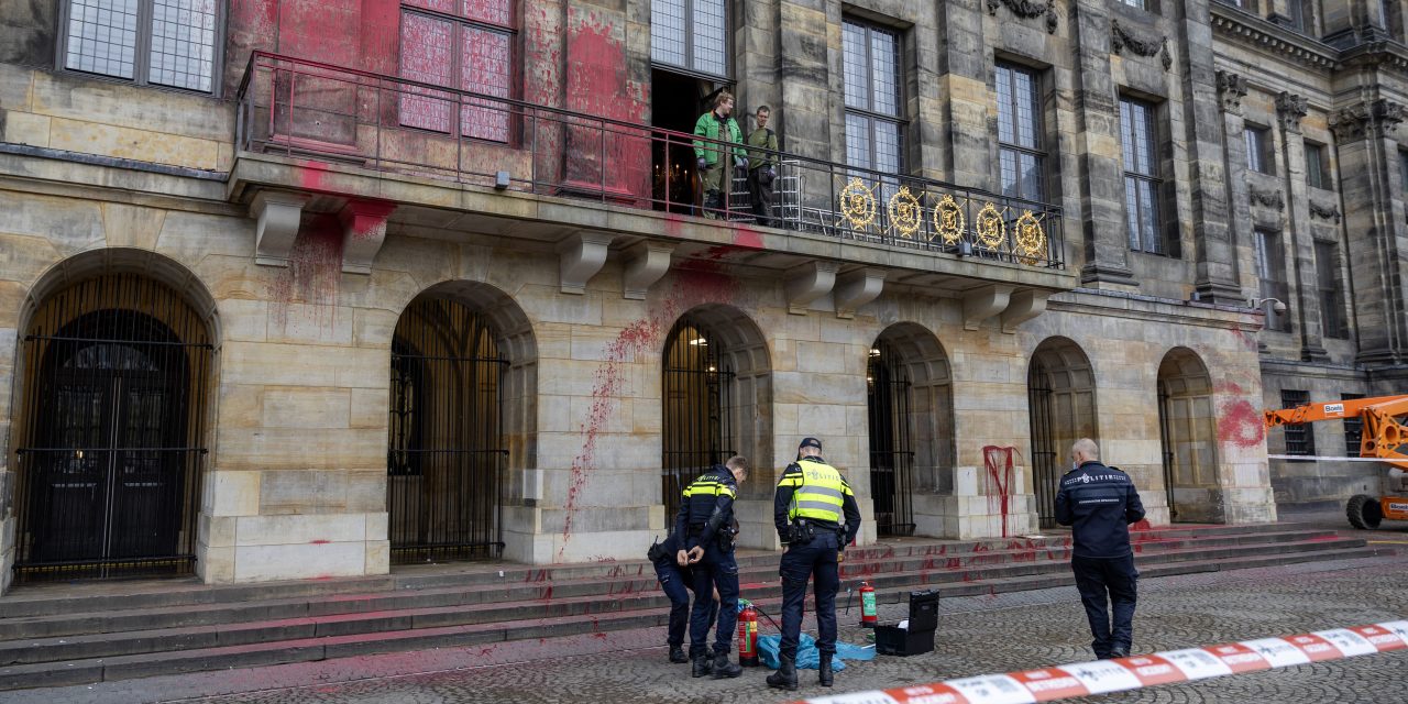 Palestine Action defaces Amsterdam Royal Palace with red paint on October 7