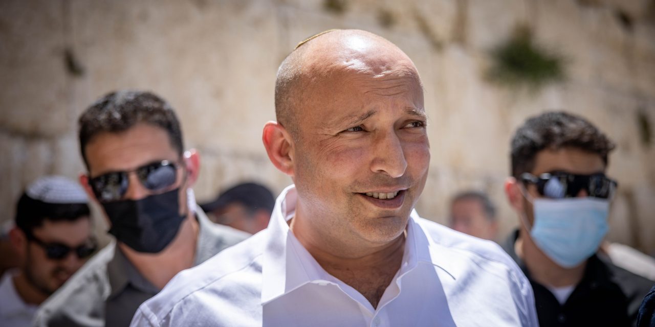 Bennett slams ‘unconstitutional’ bill linking party debts to new political campaign