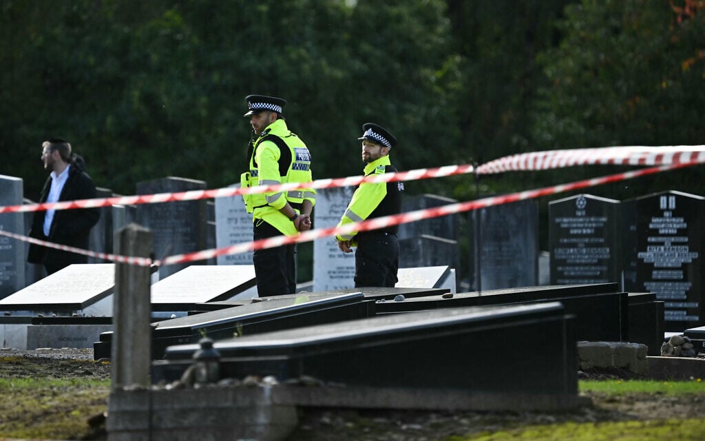 British Jews further tighten security measures after Yom Kippur attack in Manchester