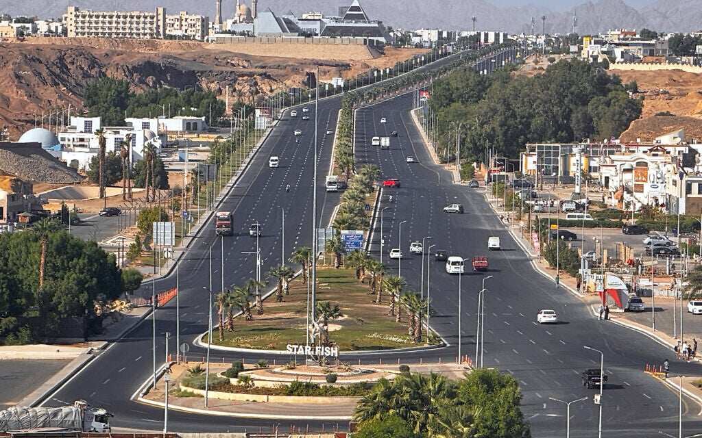 Three Qatari employees killed in car crash near Sharm el-Sheikh on eve of peace summit