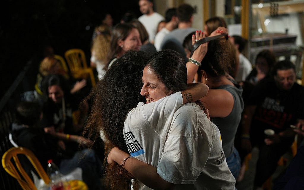 Opposition and most of coalition unite in praising agreement to return hostages