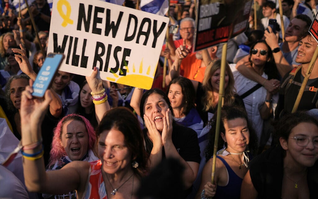 World leaders hail hostage release as step toward peace in the Middle East