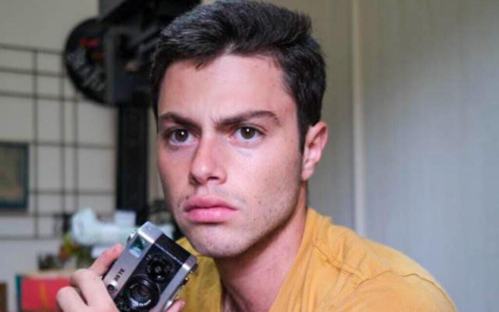 Fallen soldier who took 150,000 photos memorialized in Jerusalem exhibit for youth