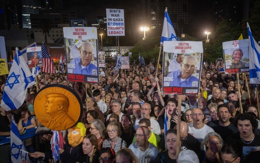 Tel Aviv crowd boos Netanyahu’s name during Witkoff speech, cheers Trump