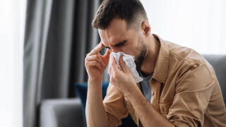 Runny nose in the fall: Cold, allergy or flu? How do you tell the difference?