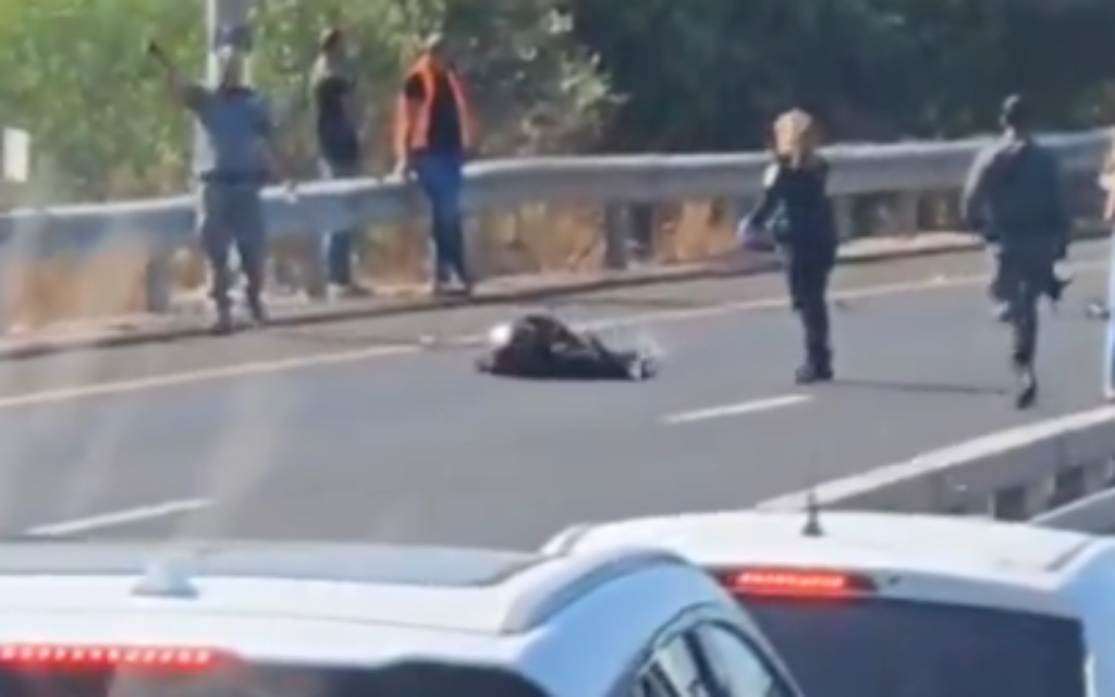 Bystander, assailant killed after armed motorcyclists open fire on jeep on main highway