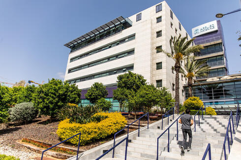 Applied Materials to lay off 100 employees in Israel as part of global restructuring