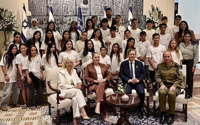 Daniel Elbaum | ‘Ani Lo Medaber Ivrit’ (I Don’t Speak Hebrew)