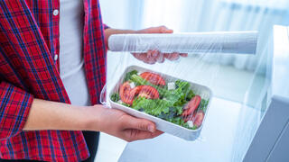 How to keep your salad fresh for days without getting soggy