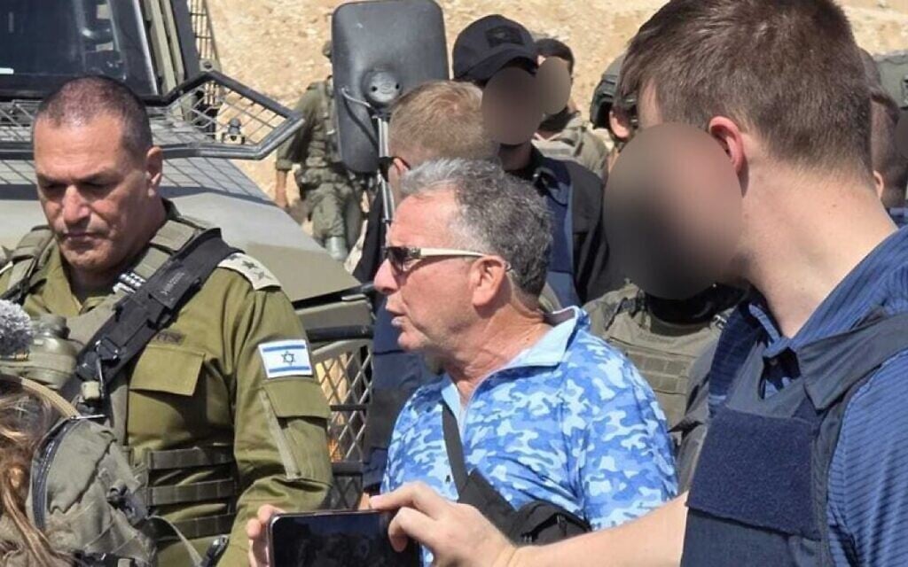 Witkoff visits Gaza base as ceasefire holds and displaced Palestinians return home