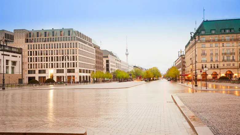 German Interior Minister: No citizenship for Hamas sympathizers