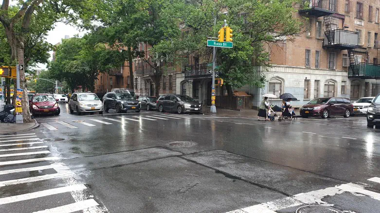 Antisemitic graffiti found in Brooklyn, local leaders condemn the hate