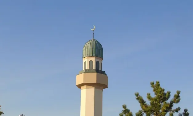 Shechem-area mosque set aflame